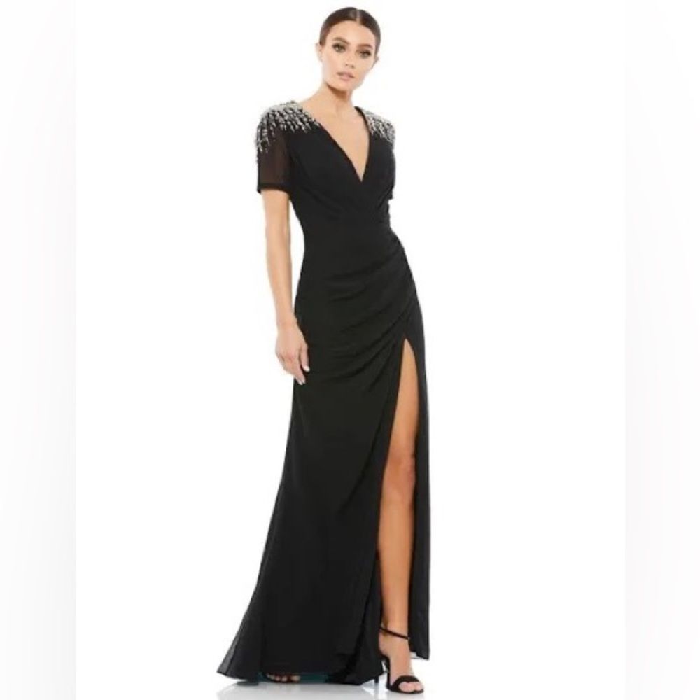 Mac Duggal Ruched V-Neck Gown size 16 NWOT